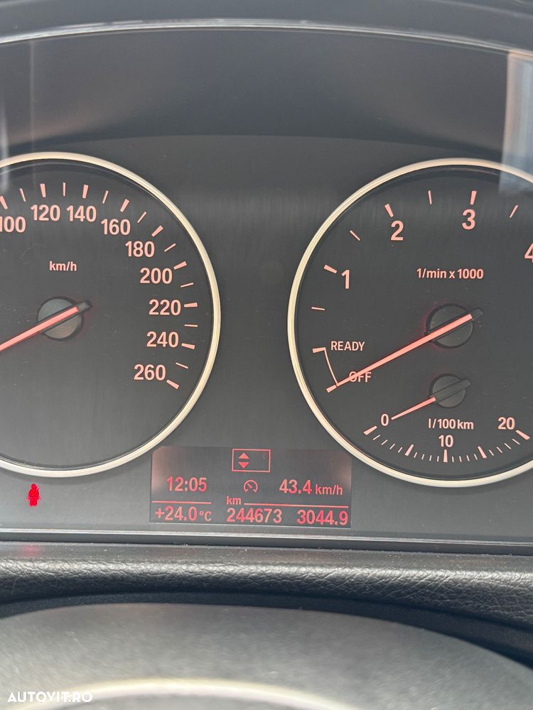BMW Seria 3 320d EfficientDynamics Edition - 14