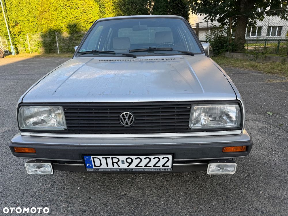 Volkswagen Jetta - 3
