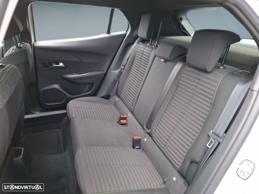 Peugeot 2008 1.2 PureTech Active - 12