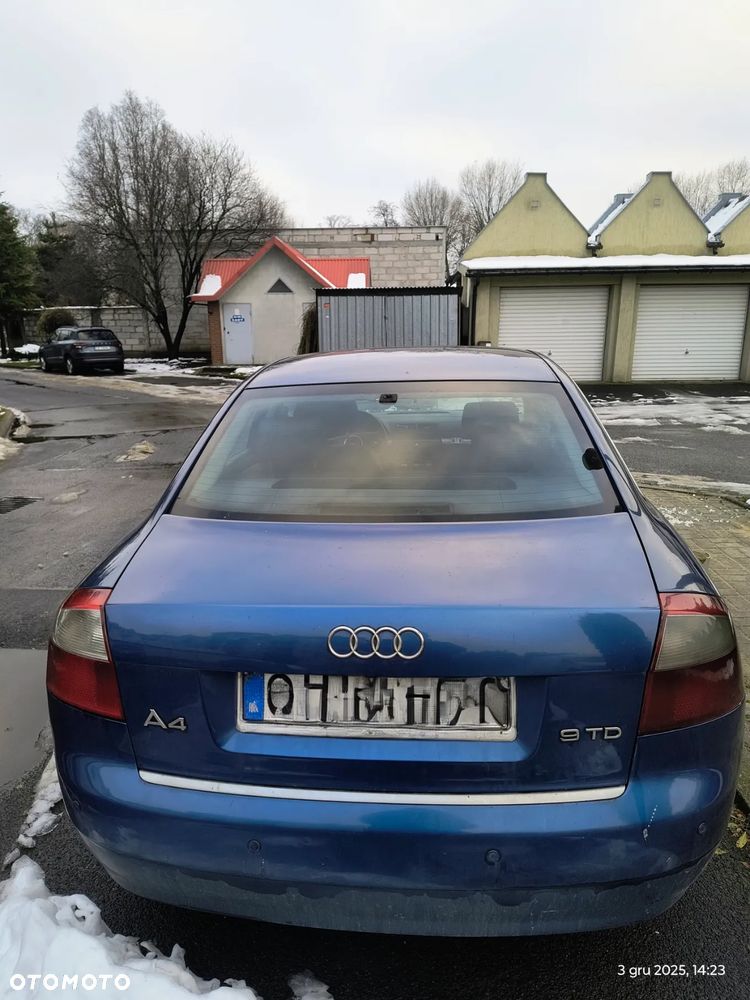 Audi A4 Limousine - 5