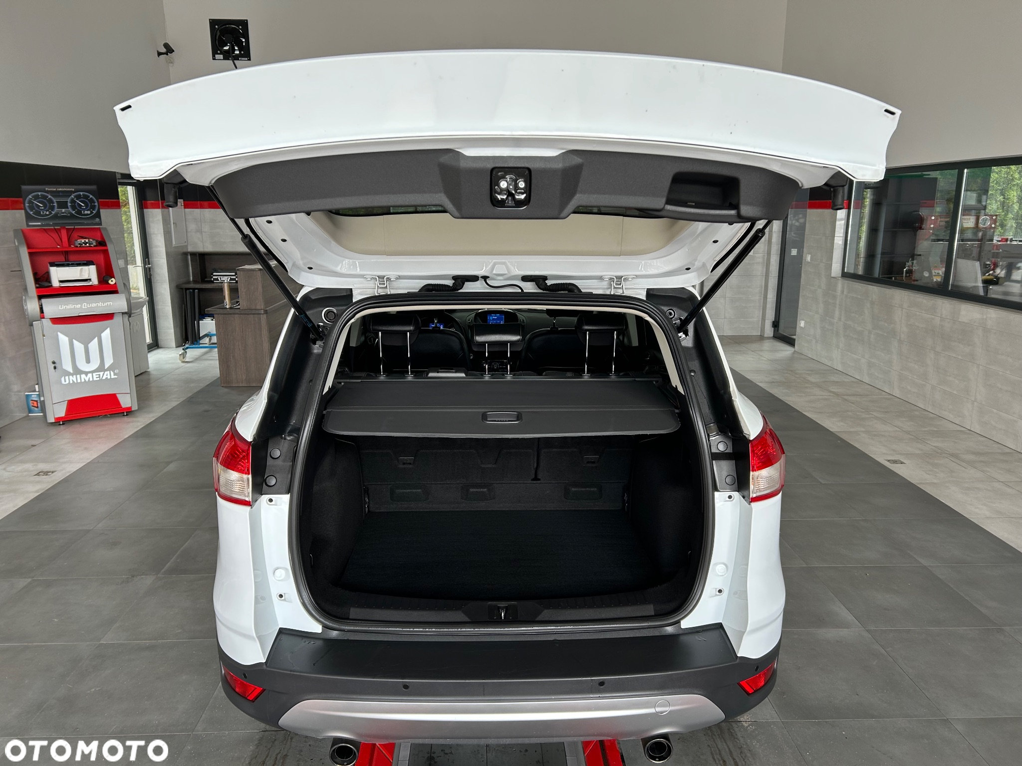 Ford Kuga 2.0 TDCi 2x4 Titanium - 25