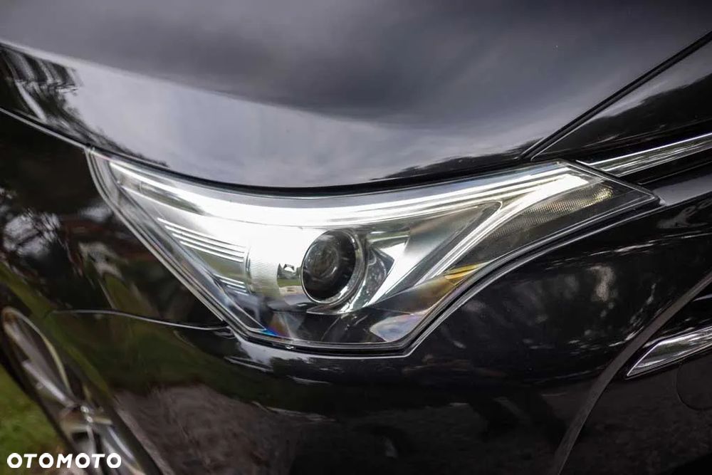 Toyota Avensis 2.0 D-4D Selection - 29