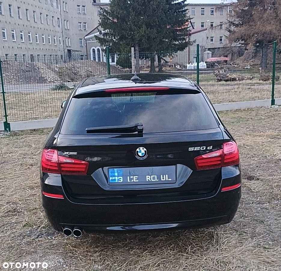 BMW Seria 5 520d xDrive - 2