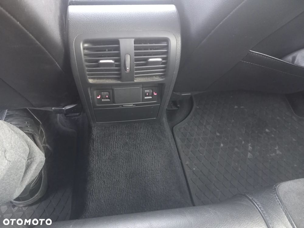 Volkswagen Passat 2.0 TDI Comfortline - 9