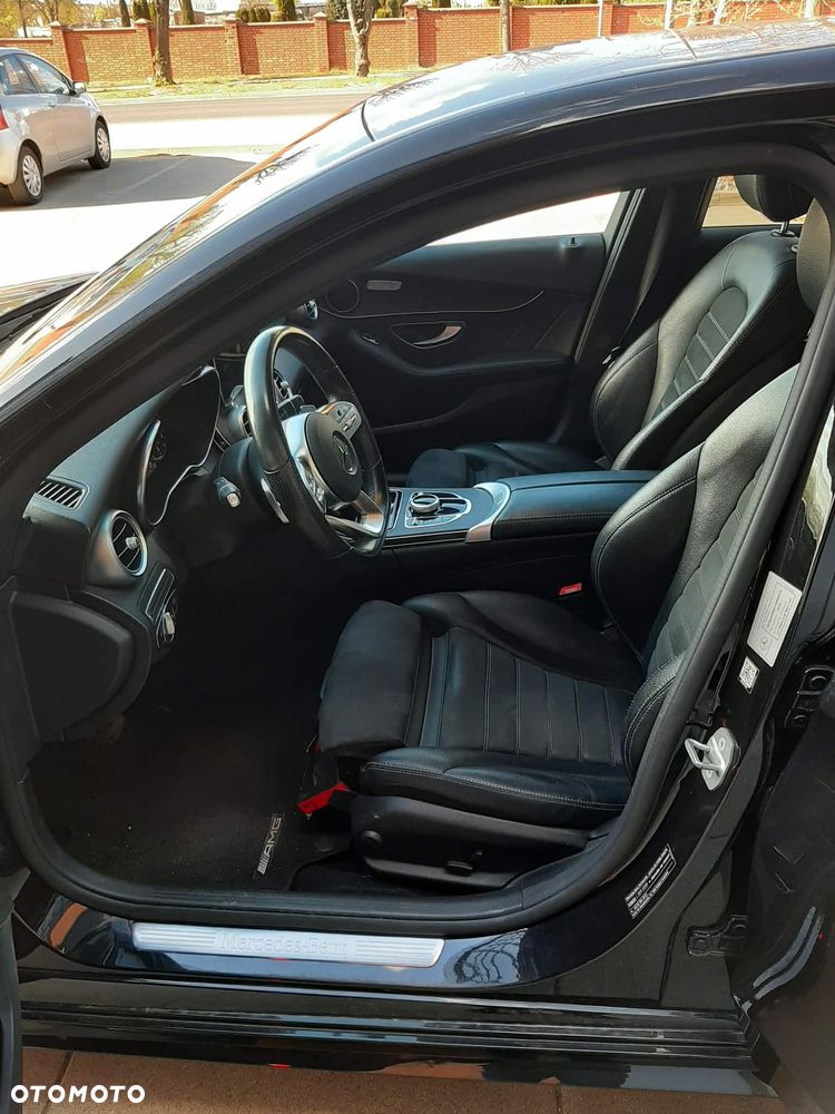 Mercedes-Benz Klasa C 300 9G-TRONIC - 14