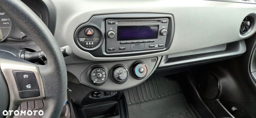 Toyota Yaris 1.5 Active - 26