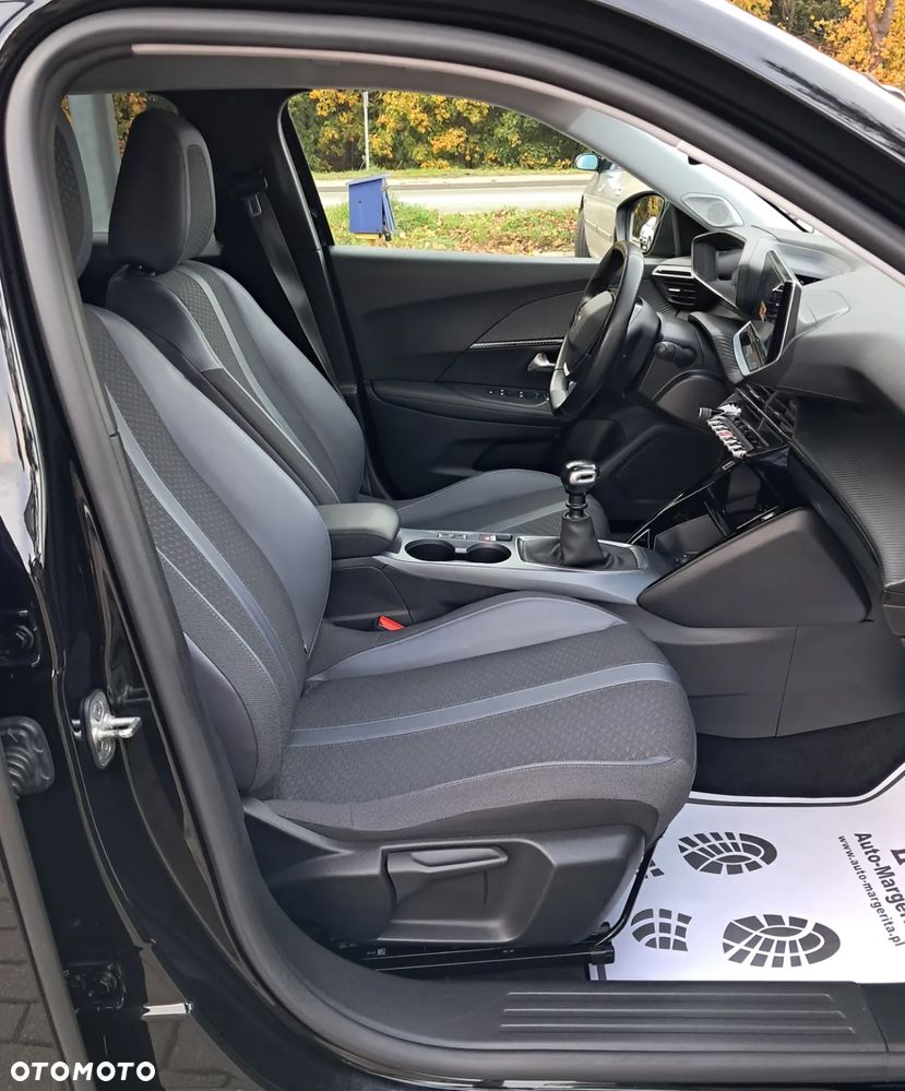 Peugeot 2008 1.2 PureTech Allure S&S - 10