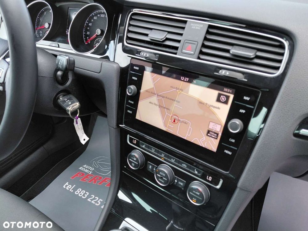 Volkswagen Golf - 16