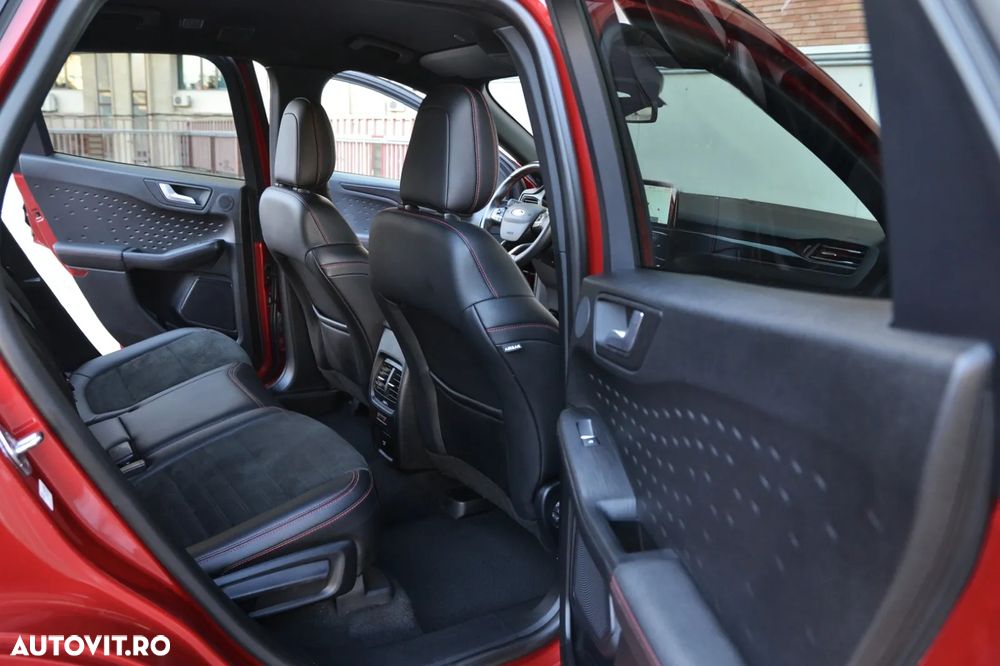 Ford Kuga 2.5 Duratec PHEV ST Line X - 28