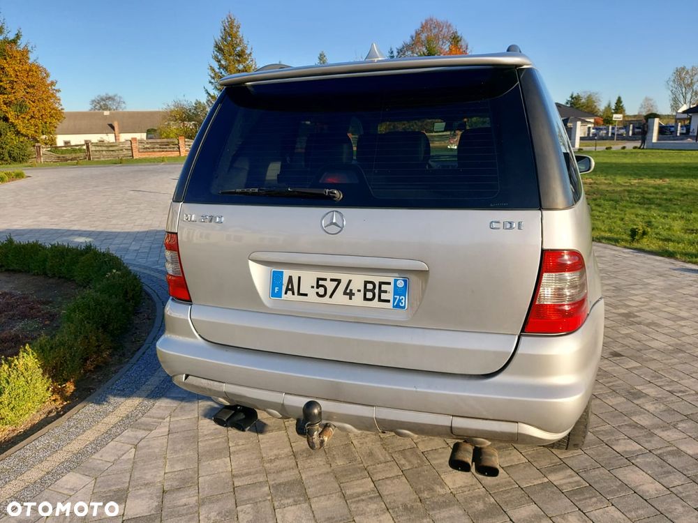 Mercedes-Benz ML - 11