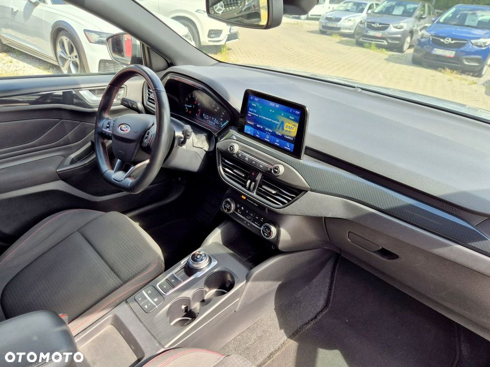 Ford Focus 1.0 EcoBoost Hybrid ST-LINE - 31