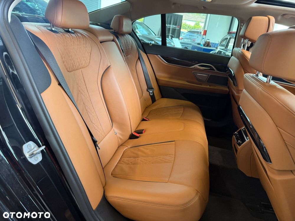 BMW Seria 7 - 14