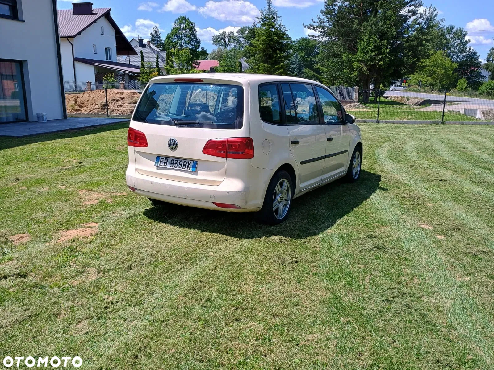 Volkswagen Touran - 7