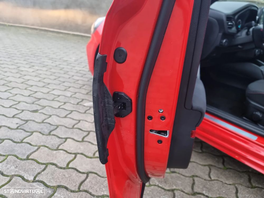 Ford Focus 1.0 EcoBoost ST-Line X - 9