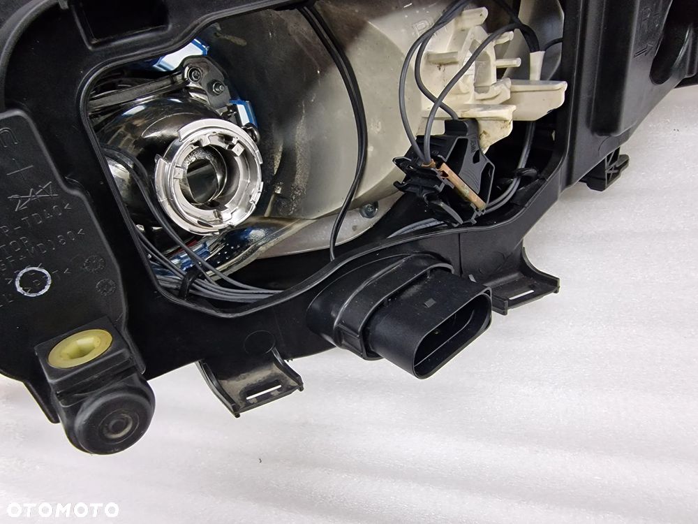 FORD MONDEO MK7 LIFT 10- XENON PRAWA LAMPA PRZEDNIA PRZÓD , NR BS71-13D154 , NR AUKCJI LL396 - 25