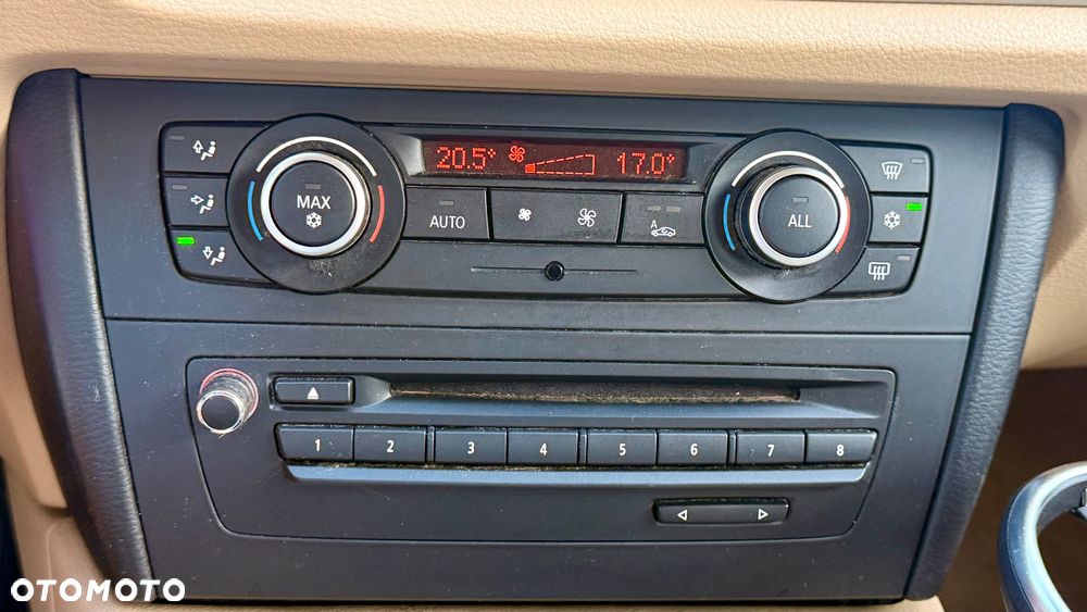 BMW X1 xDrive20d - 27