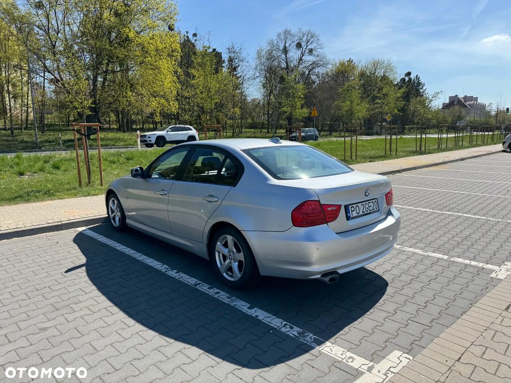 BMW Seria 3 320d DPF - 8