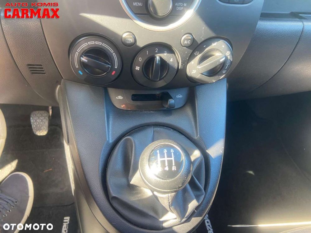 Mazda 2 - 23