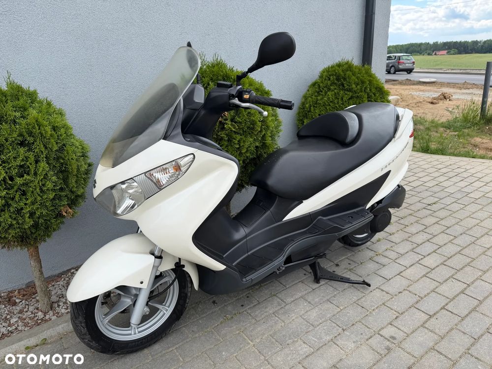 Suzuki Burgman - 40