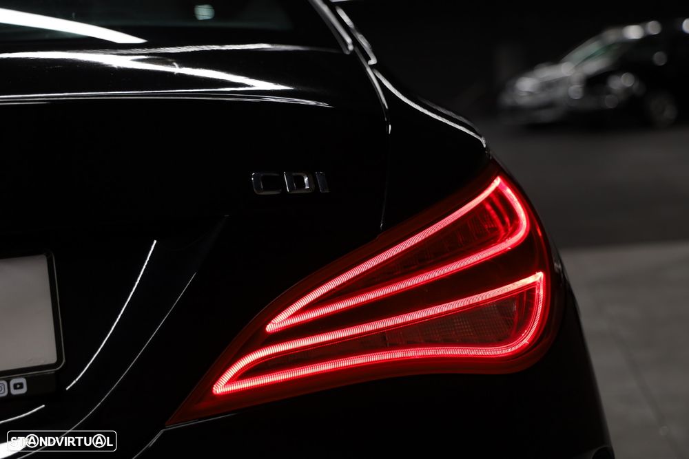 Mercedes-Benz CLA 180 CDI AMG Line - 31