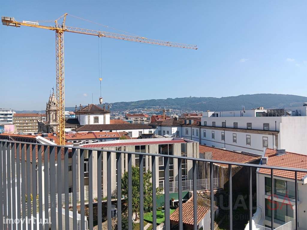 Apartamento T1 novo com varanda, equipado e mobilado, no centro his... - Grande imagem: 4/37