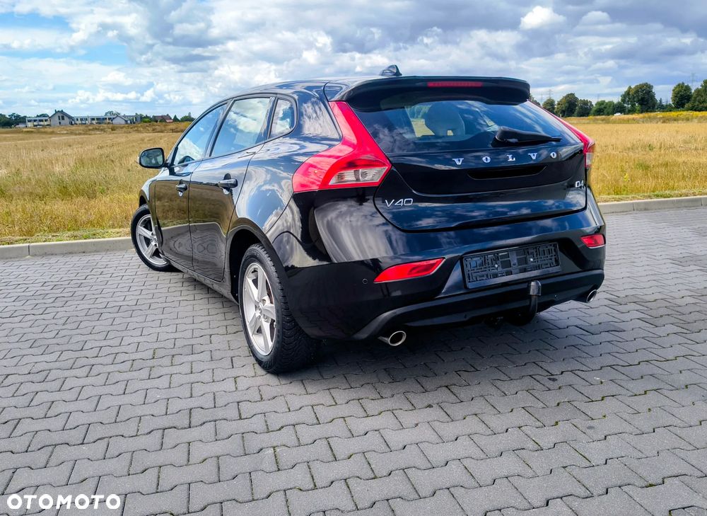 Volvo V40 D4 Geartronic Kinetic - 11