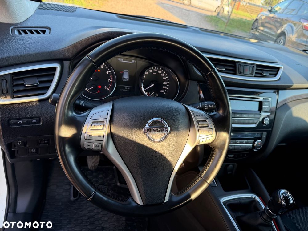 Nissan Qashqai 1.2 DIG-T Tekna EU6 - 13