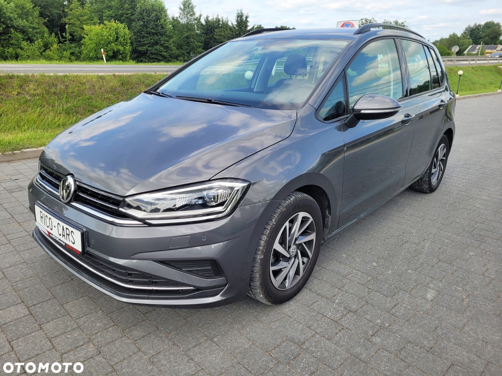 Volkswagen Golf Sportsvan VII SV 1.2 TSI BMT Start - 1