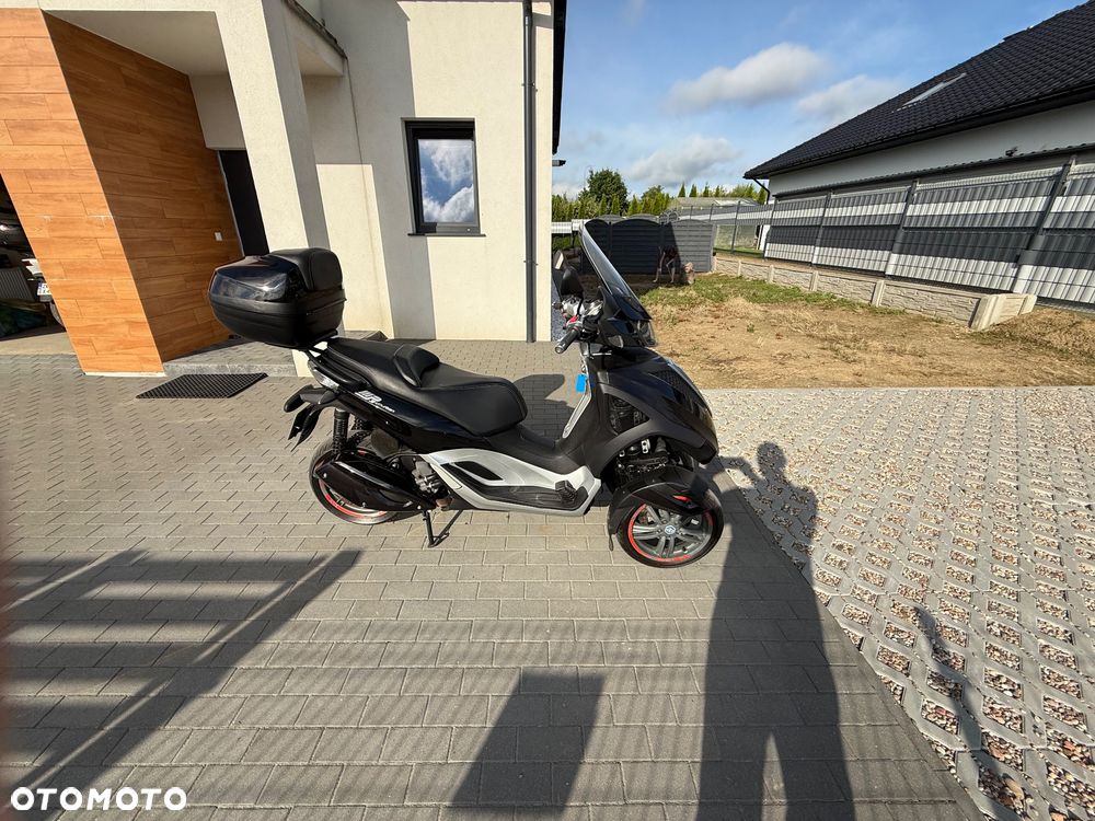 Piaggio MP-3 - 6