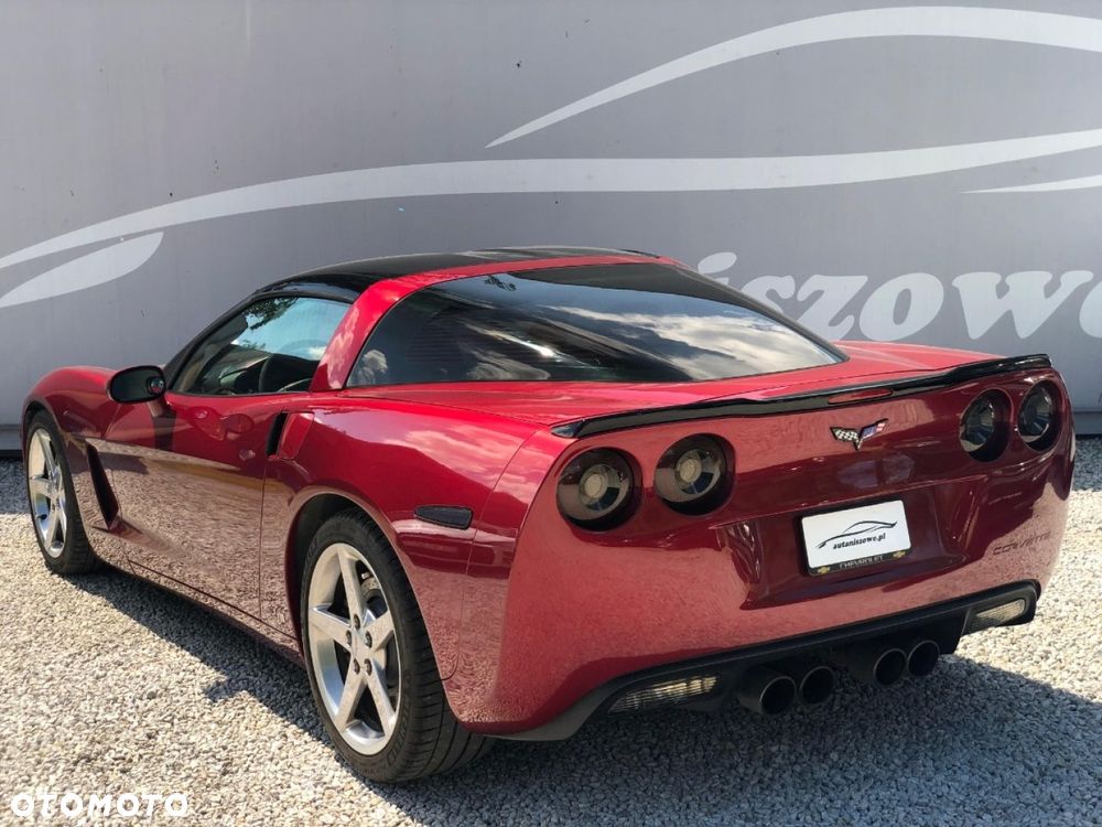 Chevrolet Corvette - 17
