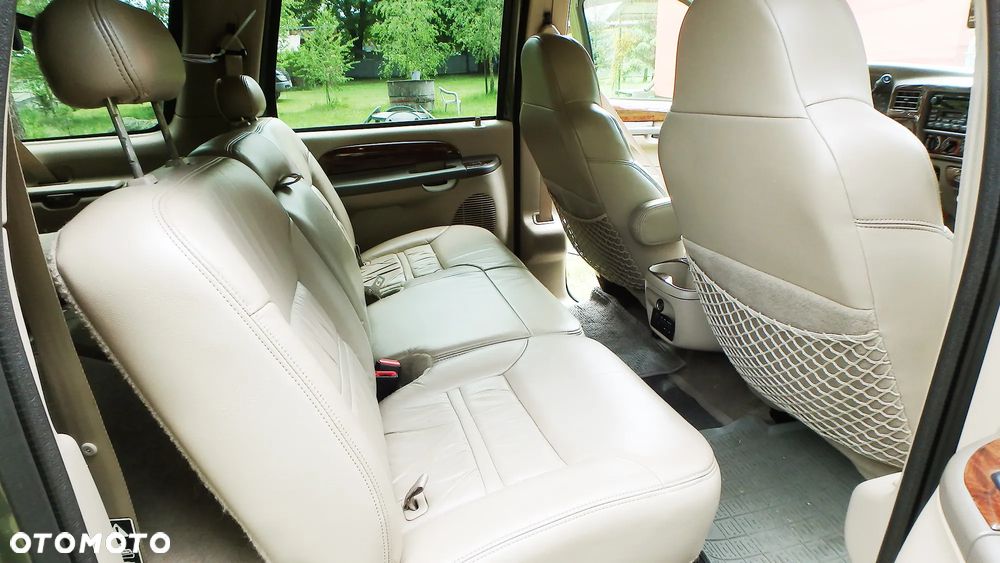 Ford Excursion - 14
