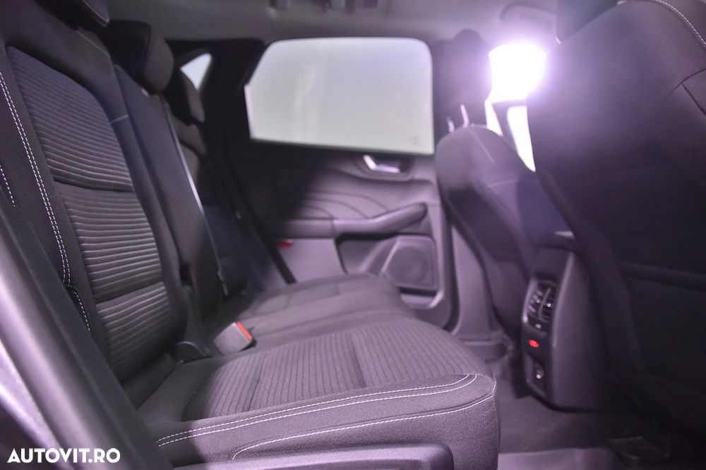 Ford Kuga - 12