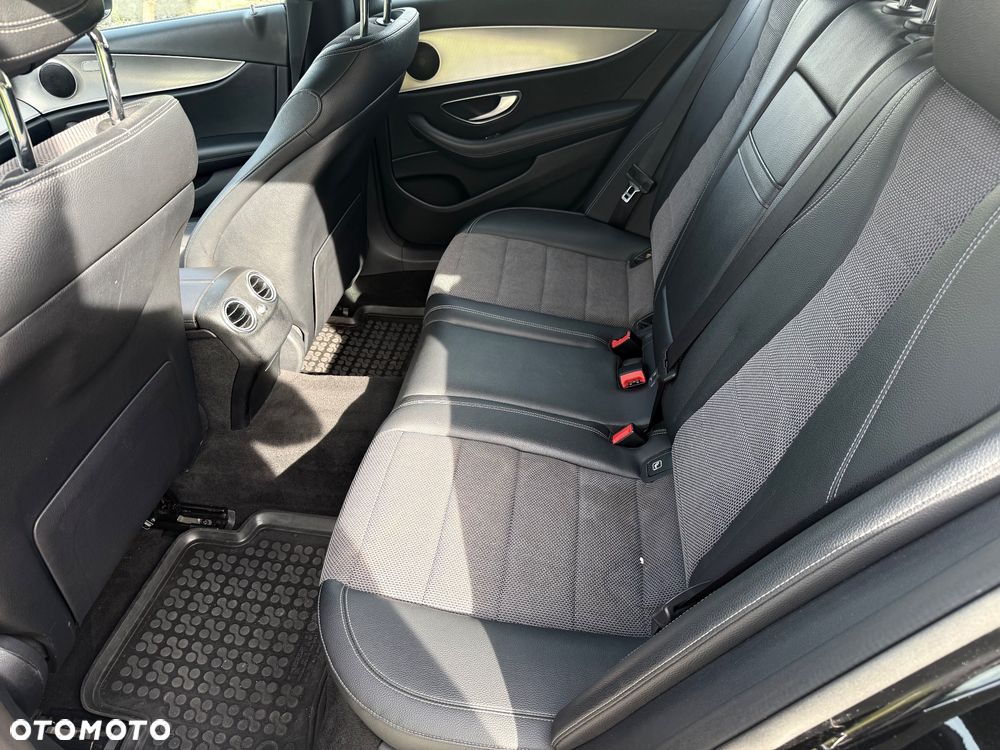 Mercedes-Benz Klasa E 220 d 9G-TRONIC - 10