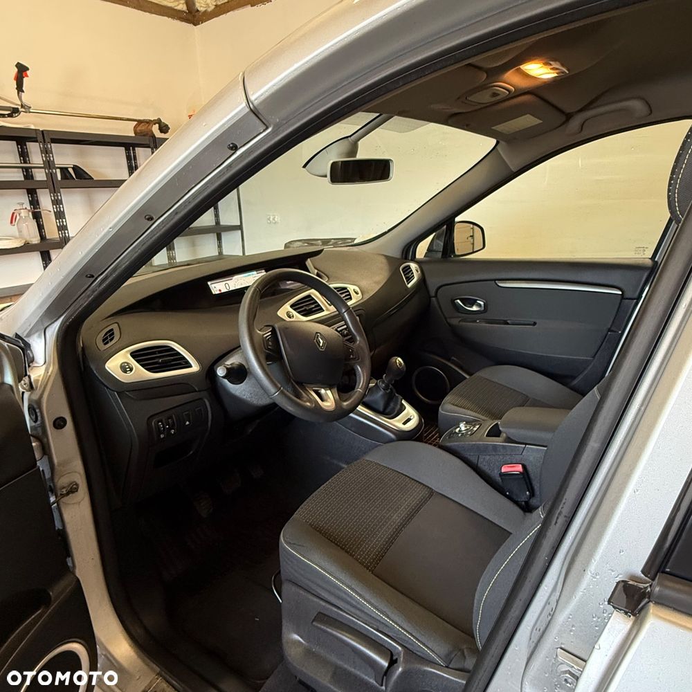 Renault Grand Scenic Gr 1.4 16V TCE Bose Edition - 5