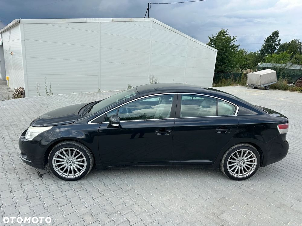 Toyota Avensis 2.2 D-4D Life - 4