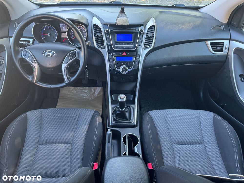 Hyundai i30 blue 1.6 CRDi Classic Navigation - 26