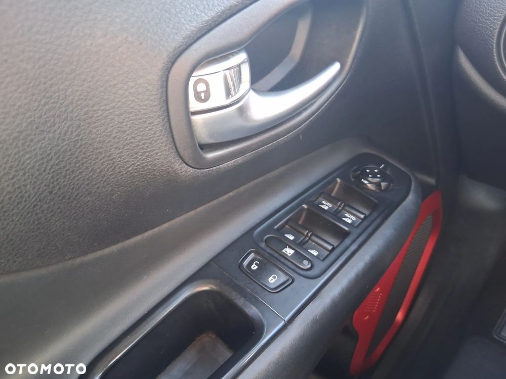 Jeep Renegade - 10