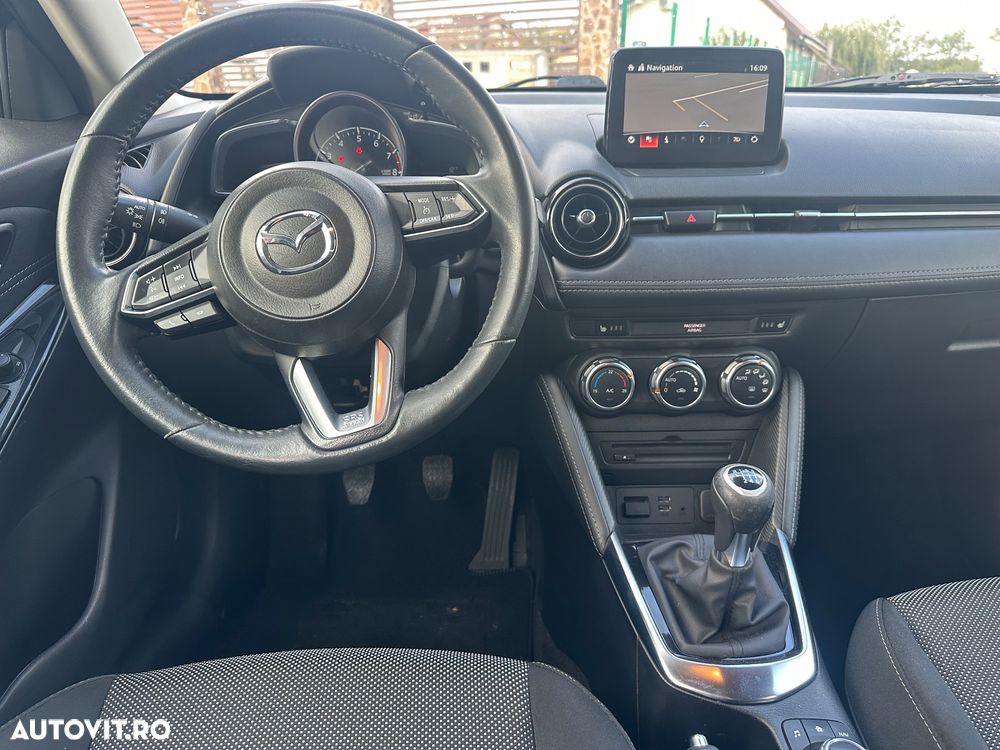 Mazda 2 - 16