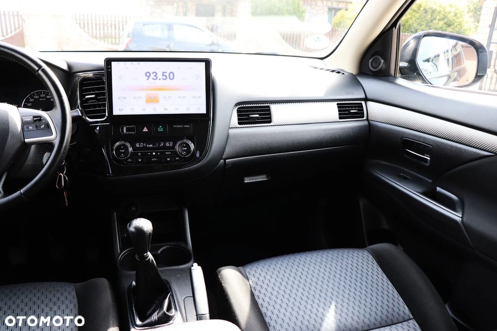 Mitsubishi Outlander 2.0 Intense 2WD - 26