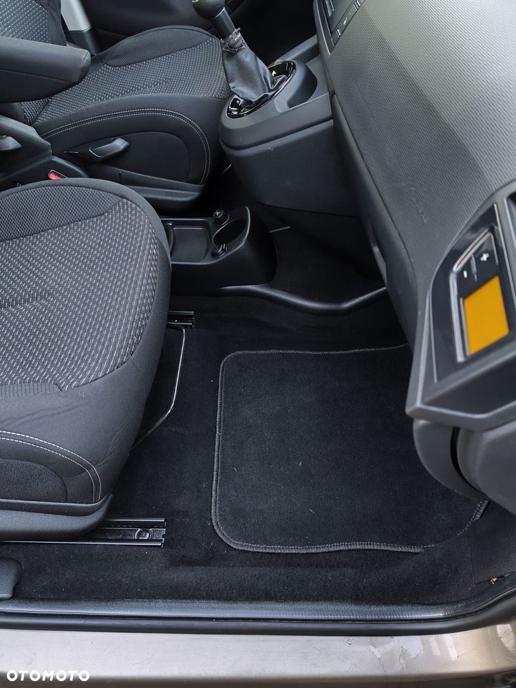 Citroën C4 Picasso - 9