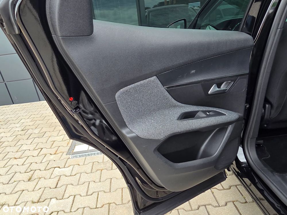 Peugeot 3008 1.5 BlueHDi Active Pack S&S EAT8 - 29