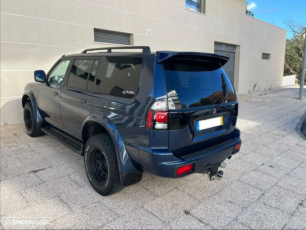 Mitsubishi Pajero Sport 2.5 TD GLS - 20