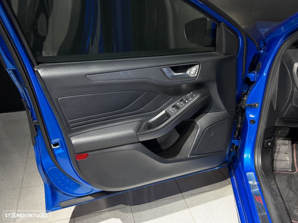 Ford Focus SW 1.0 EcoBoost ST-Line X - 23