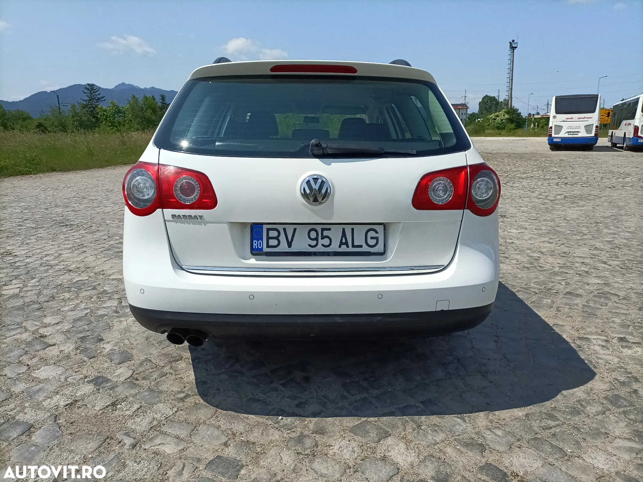 Volkswagen Passat Variant 2.0 TDI Highline DPF - 4