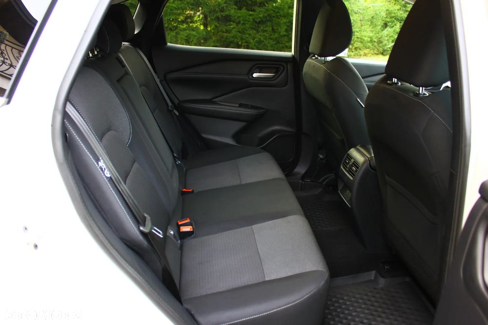 Nissan Qashqai 1.3 DIG-T N-Connecta EU6d - 35