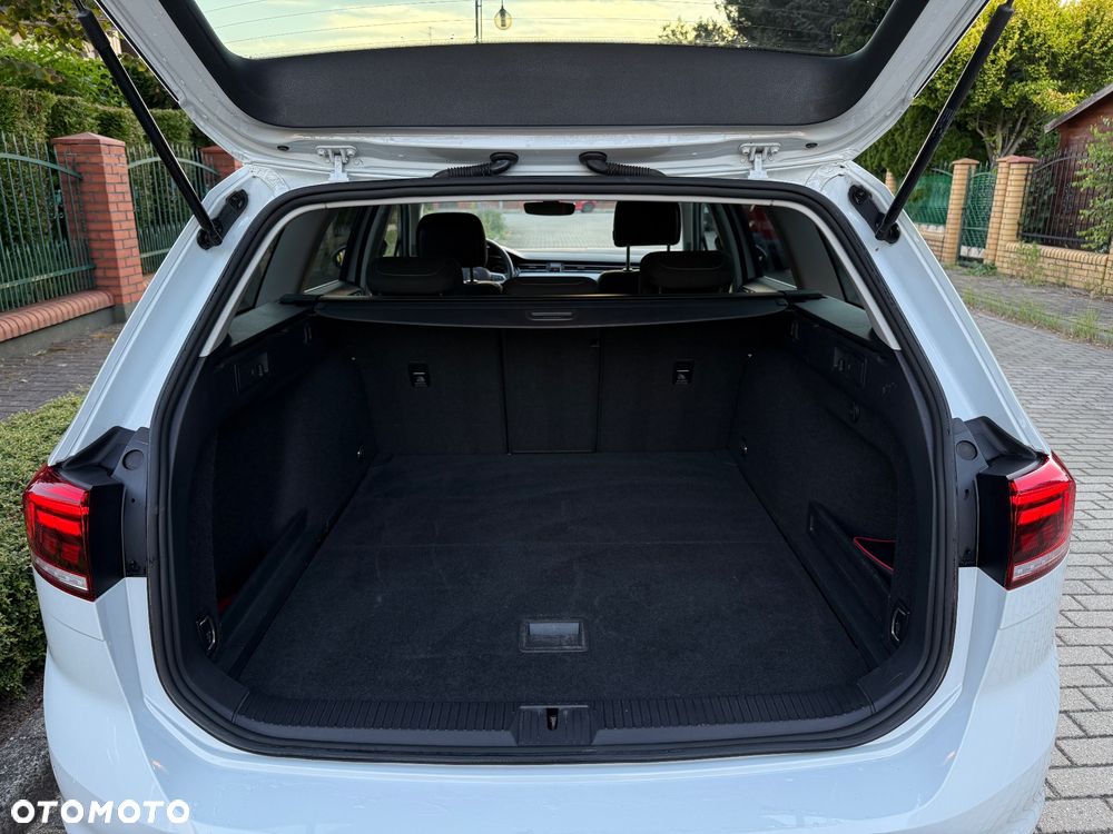 Volkswagen Passat 1.5 TSI EVO Business - 38