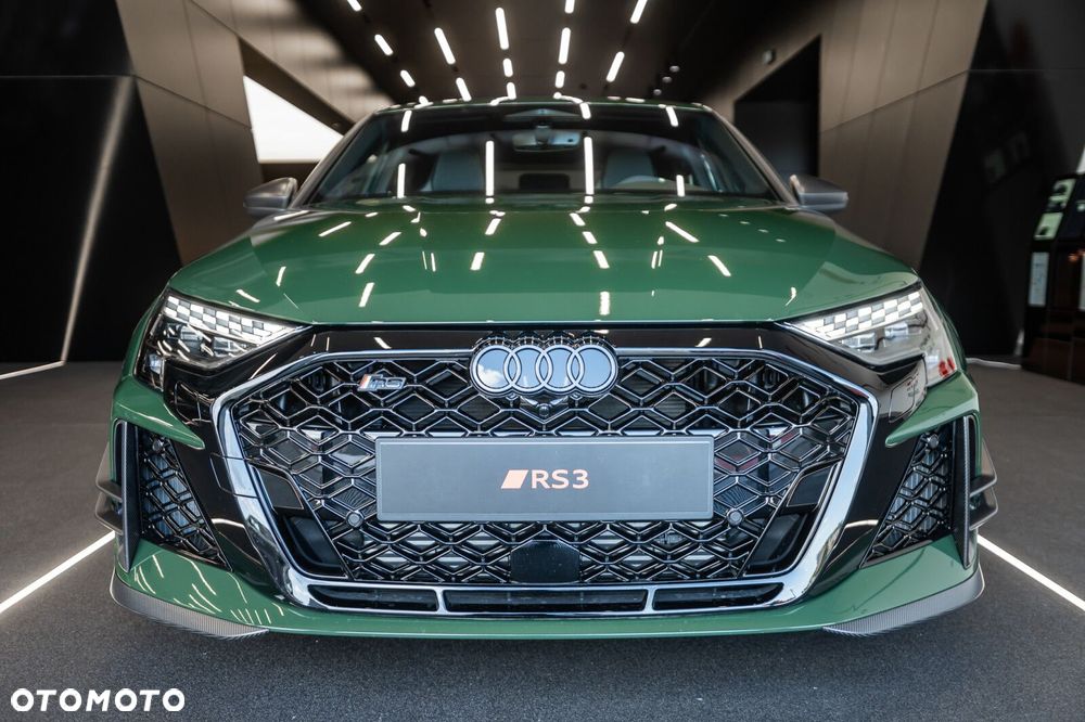 Audi RS3 Limousine - 3