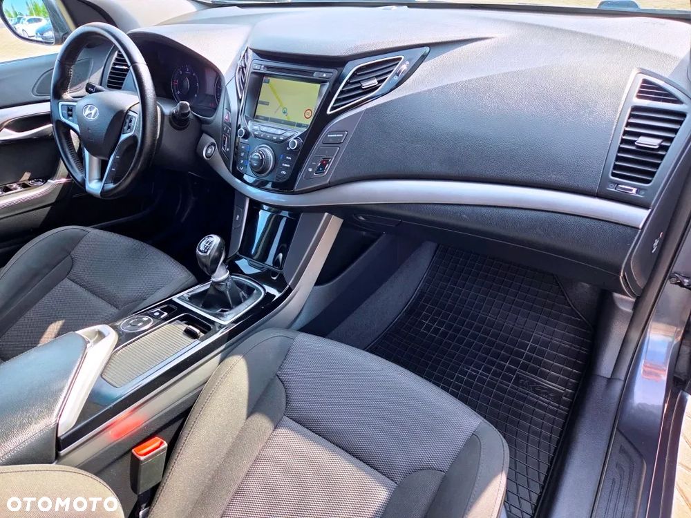 Hyundai i40 Kombi blue 1.7 CRDi Style - 30