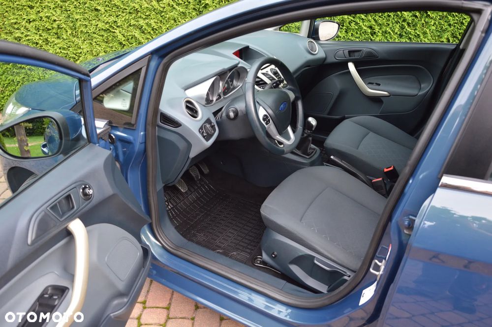 Ford Fiesta 1.6 Ghia EU5 - 9