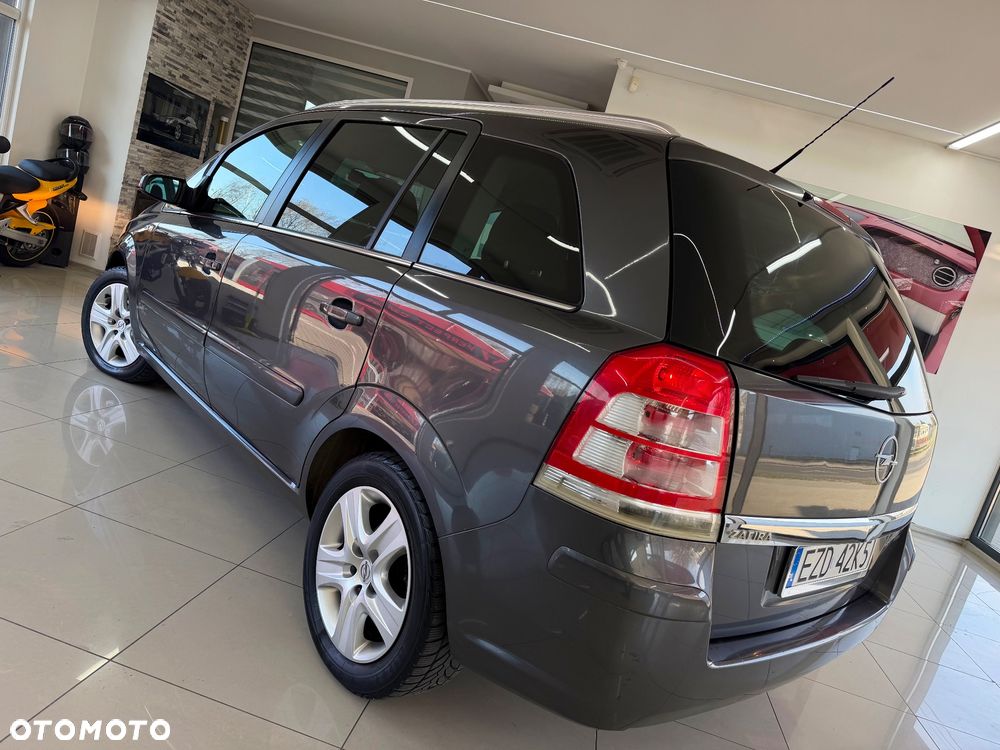 Opel Zafira - 35
